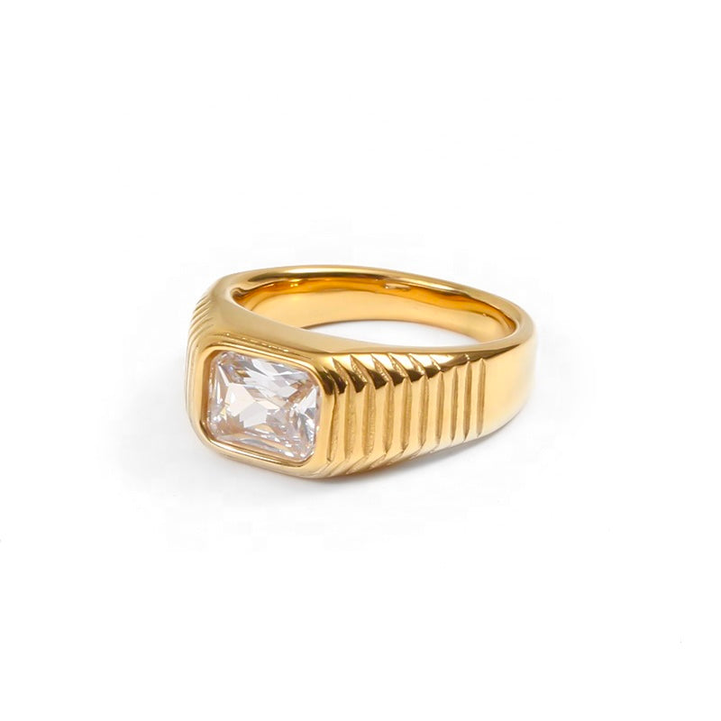 FAYE RING