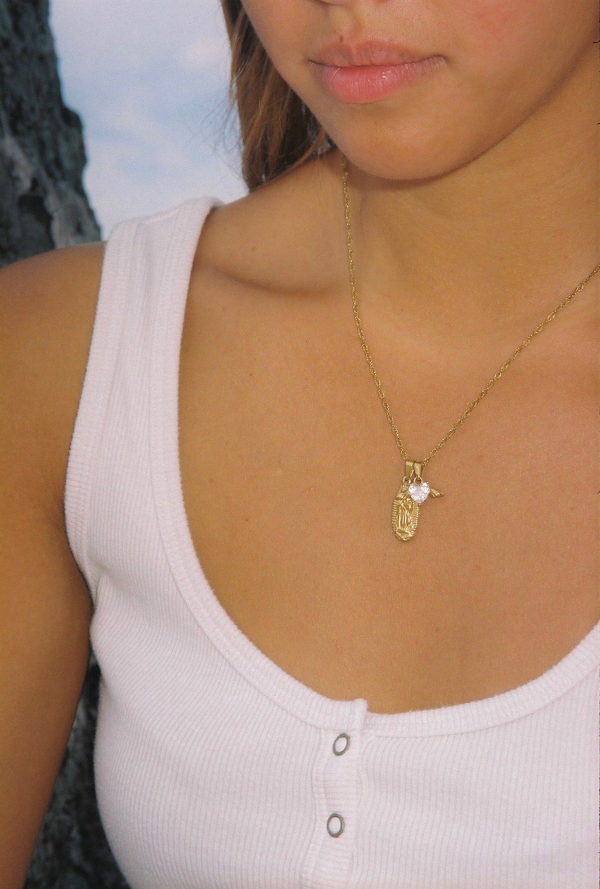 MARY’S WINGS CHAIN