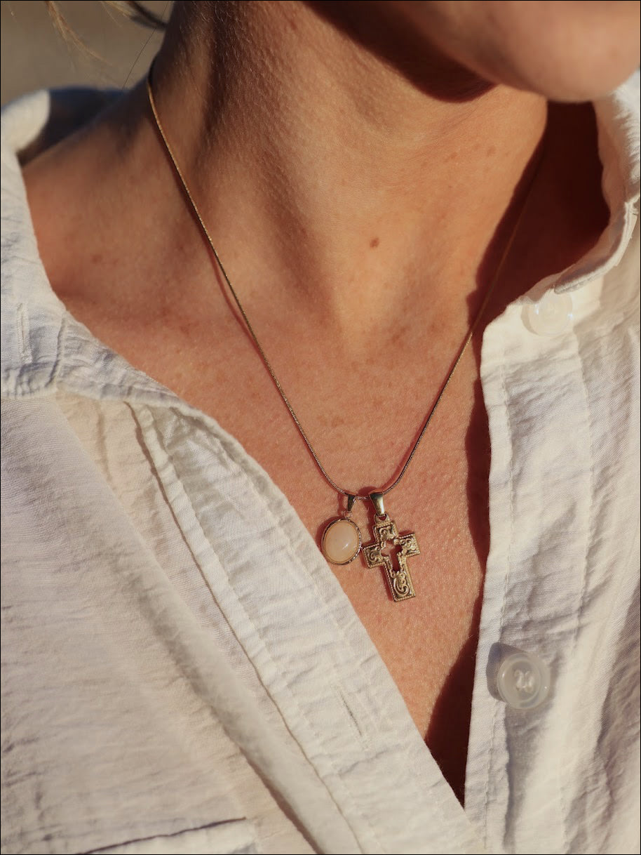 SUNDAY CHAIN